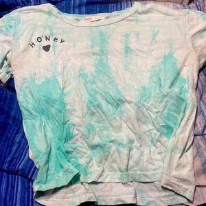Size small us 4 tie dye greenish/blue honey shirt.